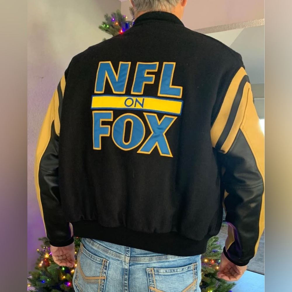 NEW NFL ON FOX MENS JACKET